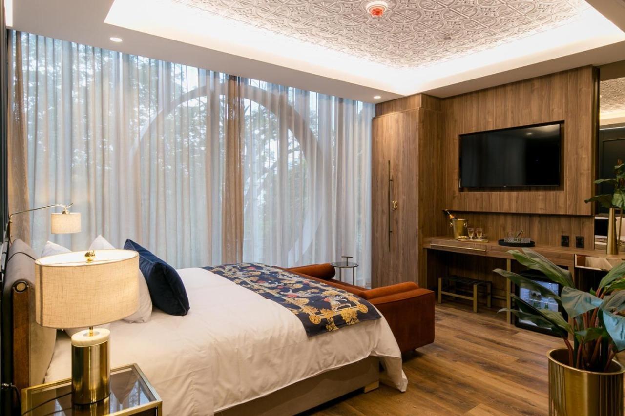 Hotel Marquee Medellín Eksteriør billede A bedroom at the hotel