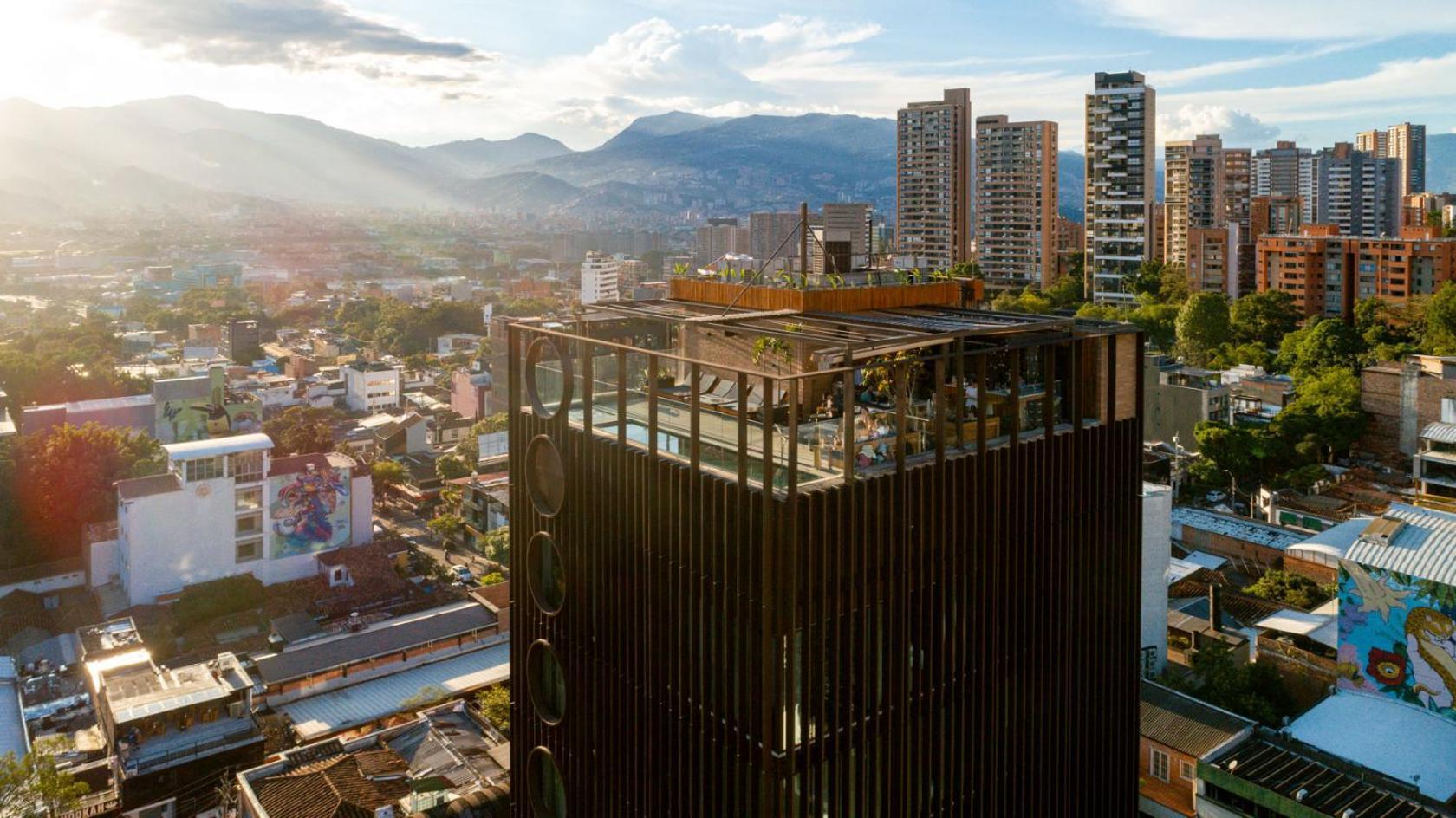 Hotel Marquee Medellín Eksteriør billede View of the building from the roof